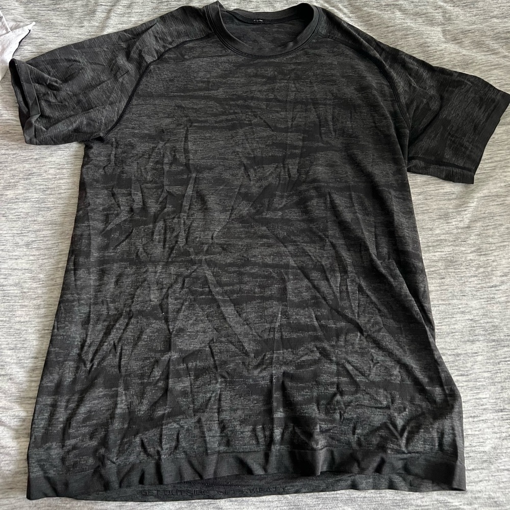 Lululemon Large Black T-Shirt